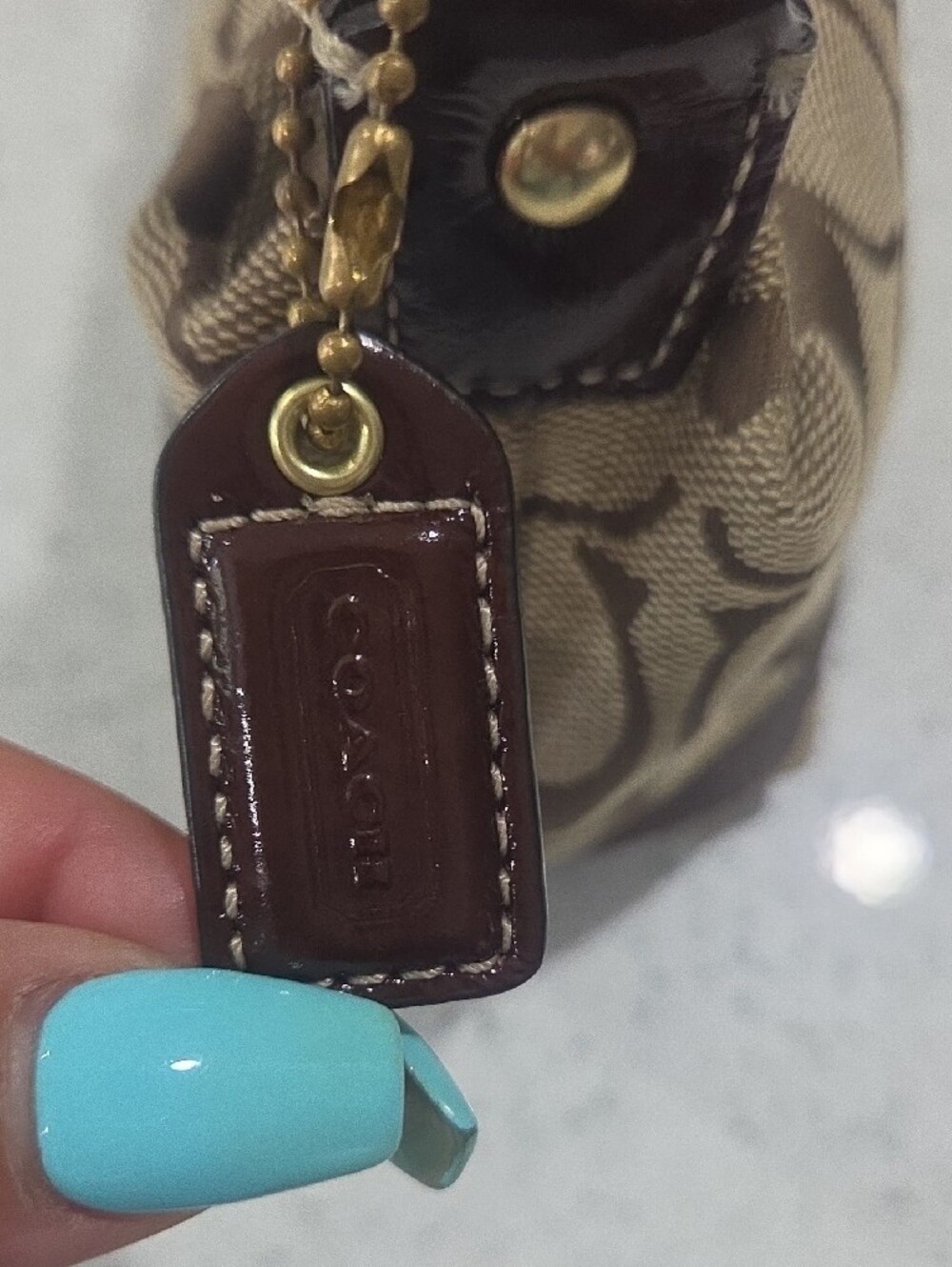 Vintage Coach Brown Signature Jacquard Bag with Dark Brown Trim - Picture 4 of 13